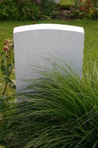 Dozinghem Military Cemetery - Martin, A